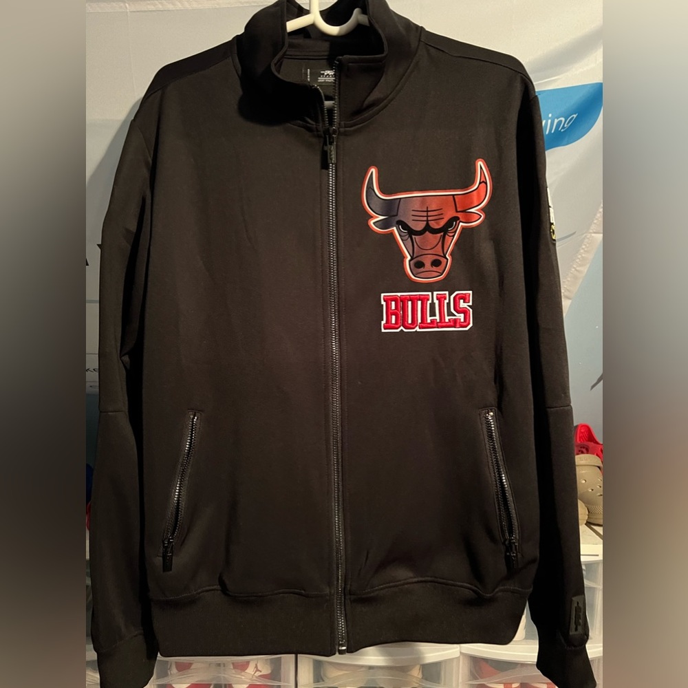 Mens bulls zip up jacket